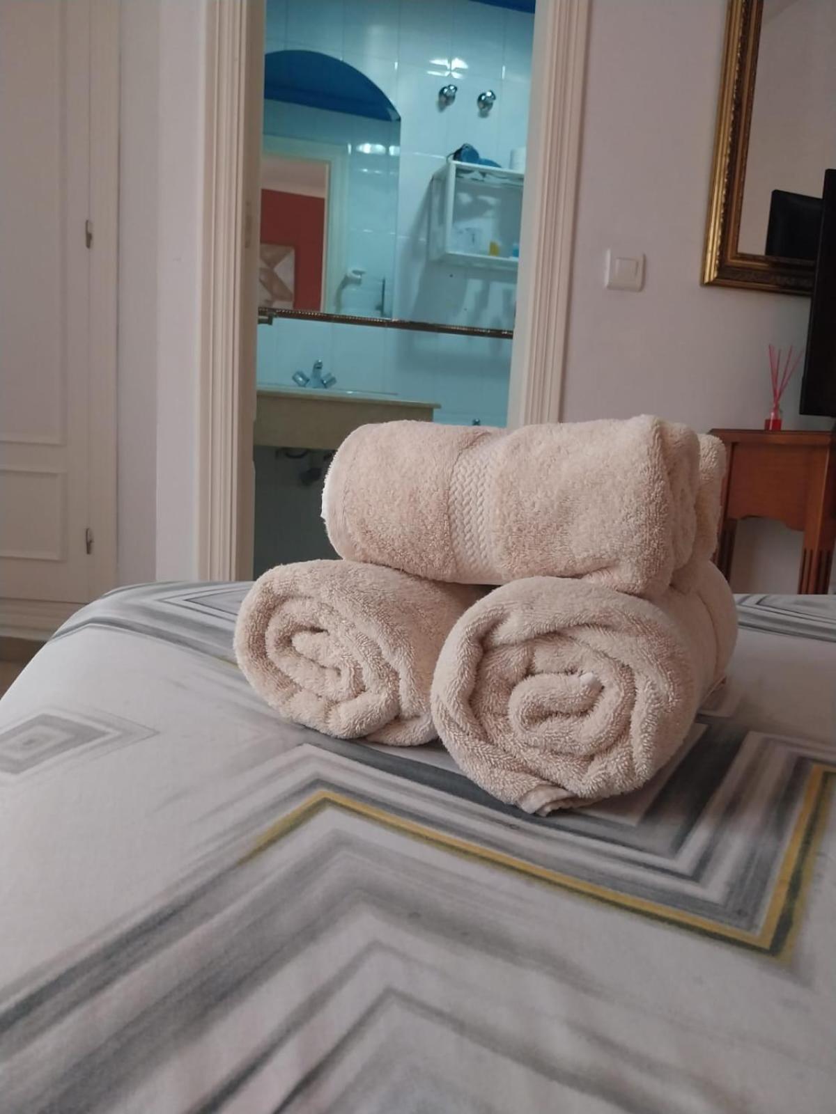 Hostal Montys ネルハ エクステリア 写真