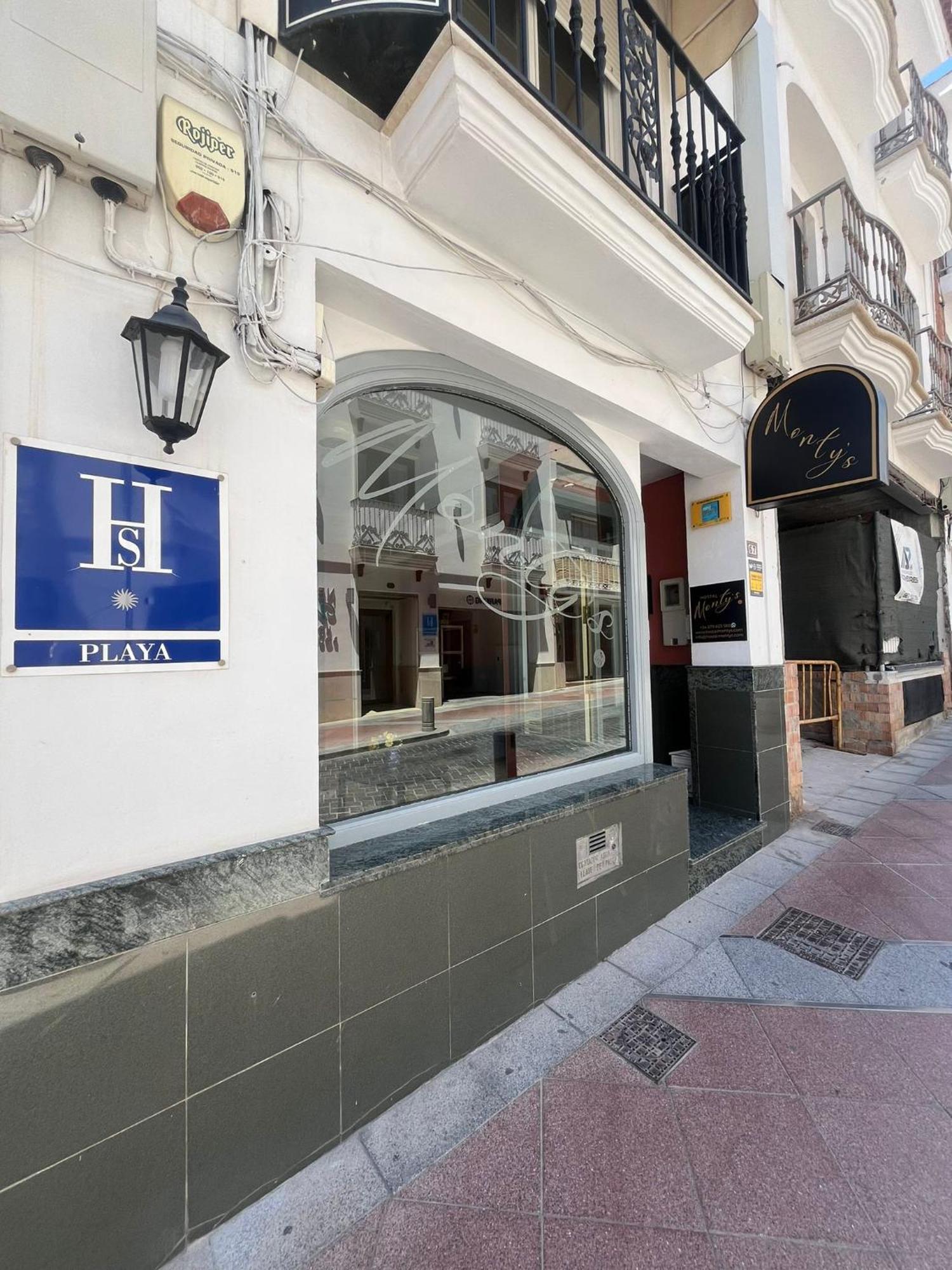 Hostal Montys ネルハ エクステリア 写真